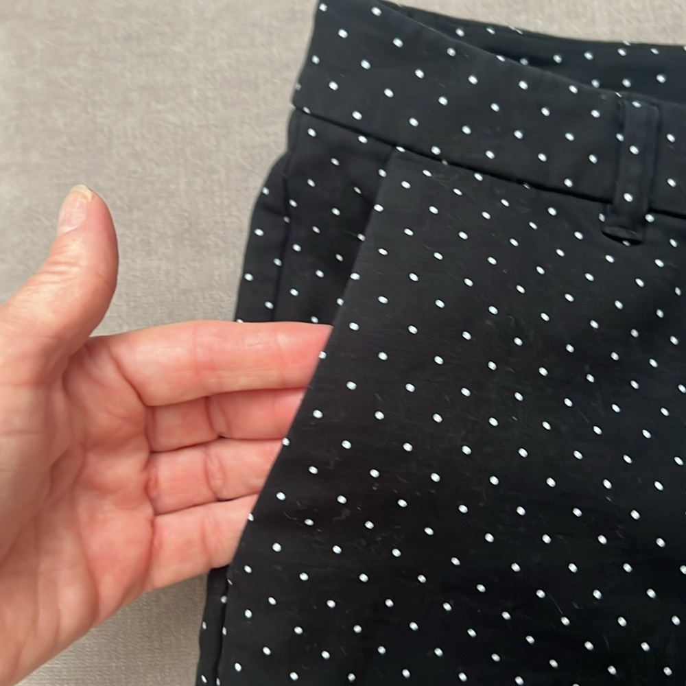 Old Navy “Harper” Black & white Capris - Picture 3 of 6